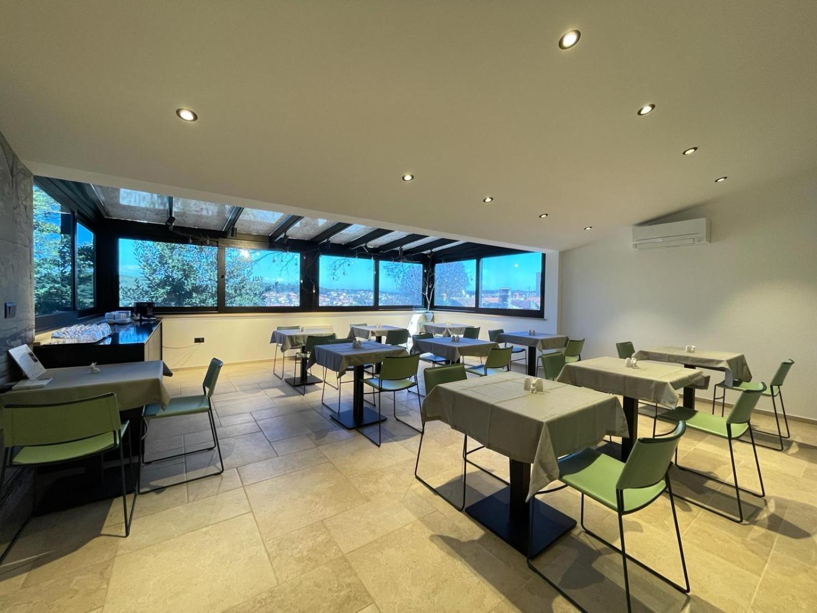 PUY Arena Prestige Rooms מראה חיצוני תמונה